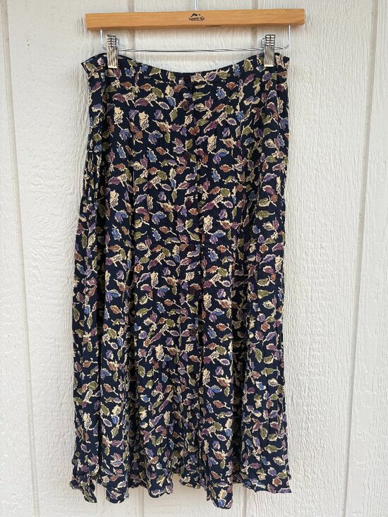 Eddie Bauer Dresses & Skirts - Vintage Eddie Bauer Pleated Midi Skirt Women's 12 Navy Blue Leaf Print Autumn